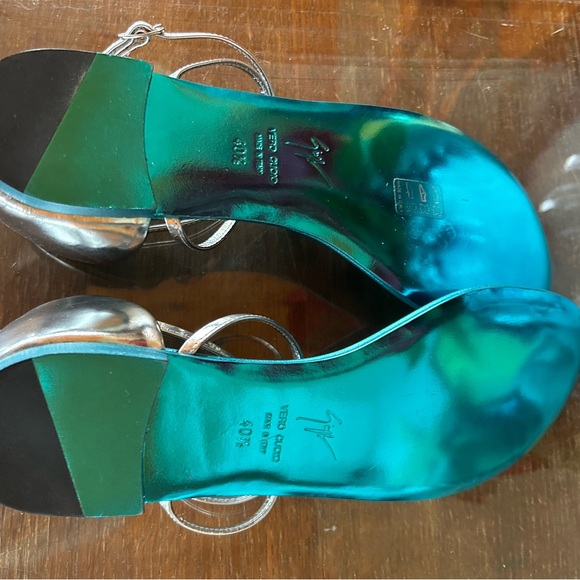 Giuseppe Zanotti  Jeweled Flat Sandals - Picture 7 of 7